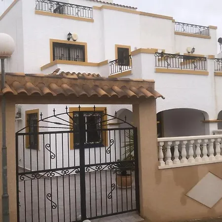 - Sleeps 6 - Pool - Parking - Petfriendly * Orihuela